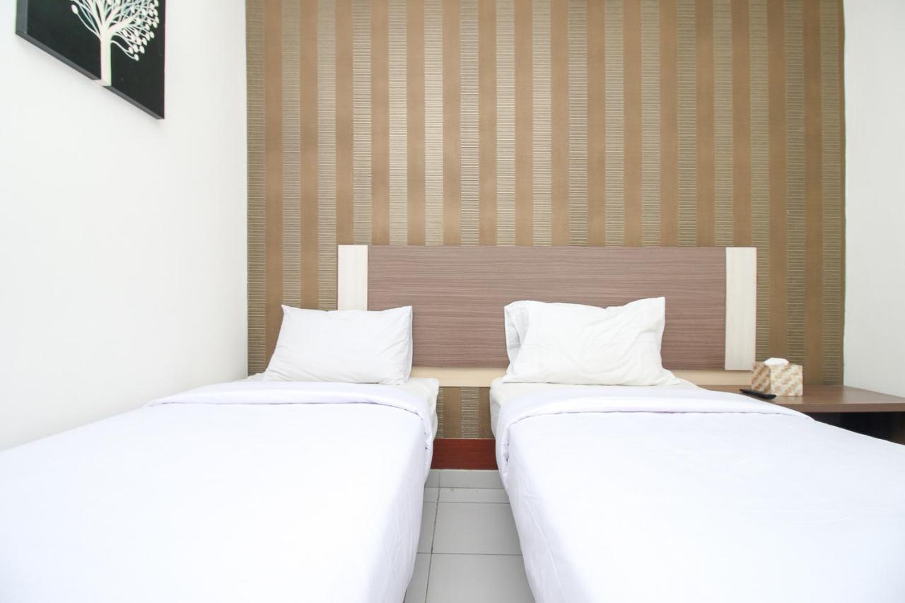 Smarthomm Inn Bandara Parungkuda Екстер'єр фото